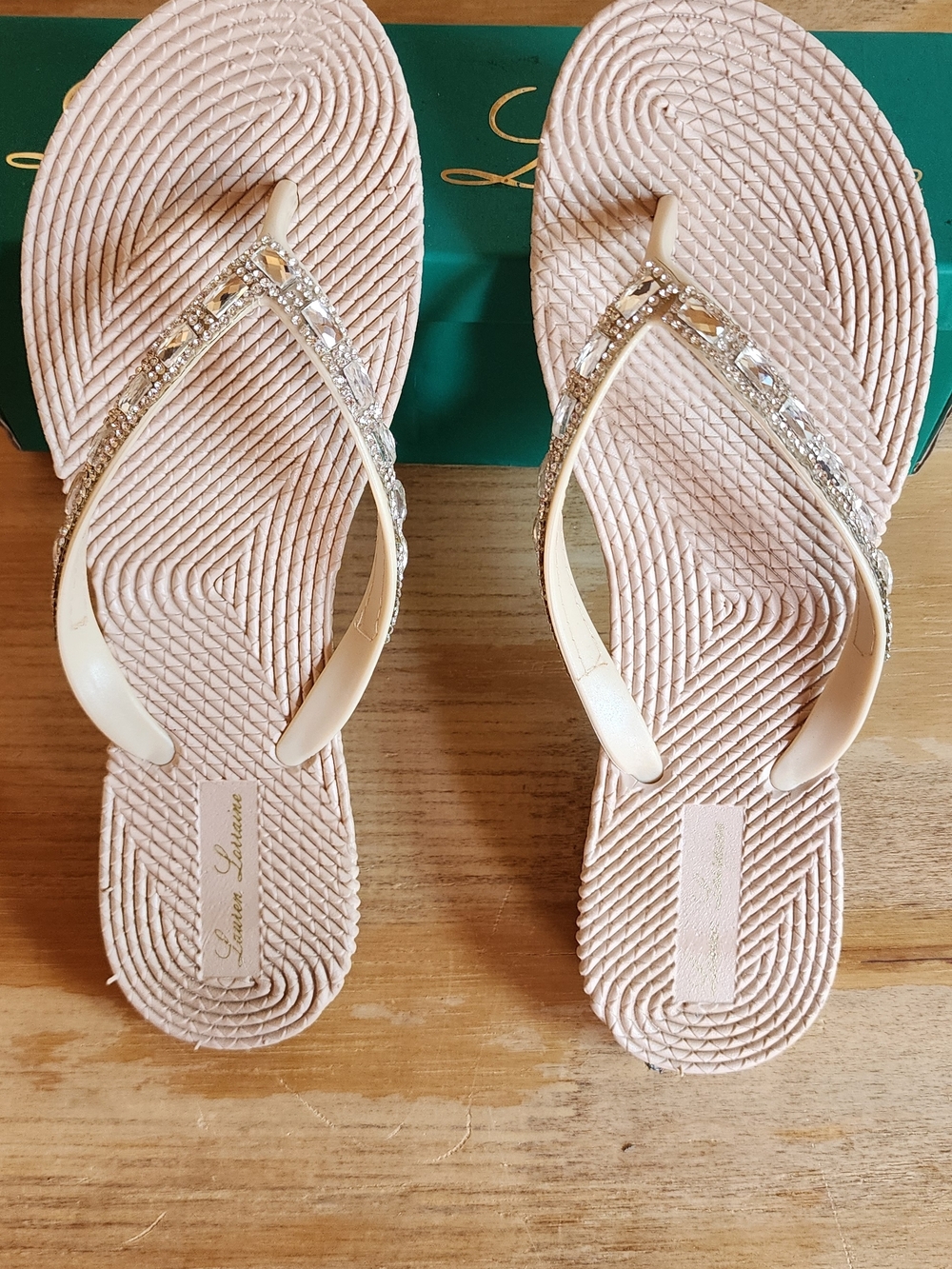 NEW! Lauren Lorraine Women's Blush Pink Embellished Flip Flop Sandals, Sz 10,NWT